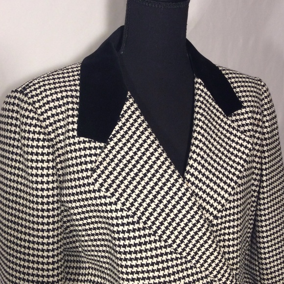 Escada Vintage Business Suit - Picture 2 of 6